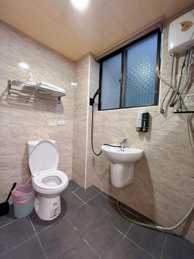 Apartamento Fengchia Fun House Taichung Exterior foto